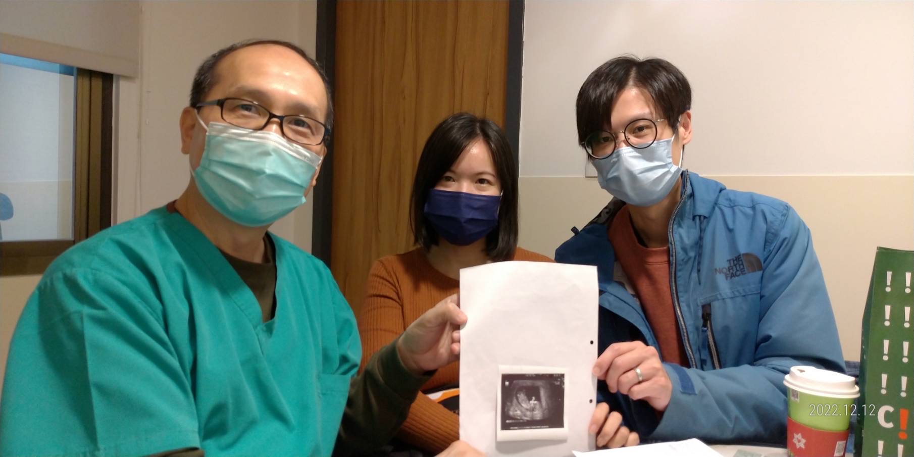 首先感謝黃建榮婦產科團隊，讓我在這裡做了一次的人工授孕就懷上了!